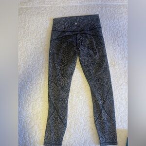 Black and Gray Patterned Leggings
